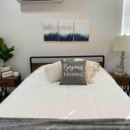 Country Charmer Single Story Cottage Pet Friendly Loomis Экстерьер фото