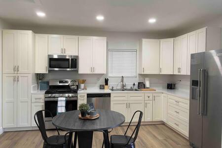 Country Charmer Single Story Cottage Pet Friendly Loomis Экстерьер фото